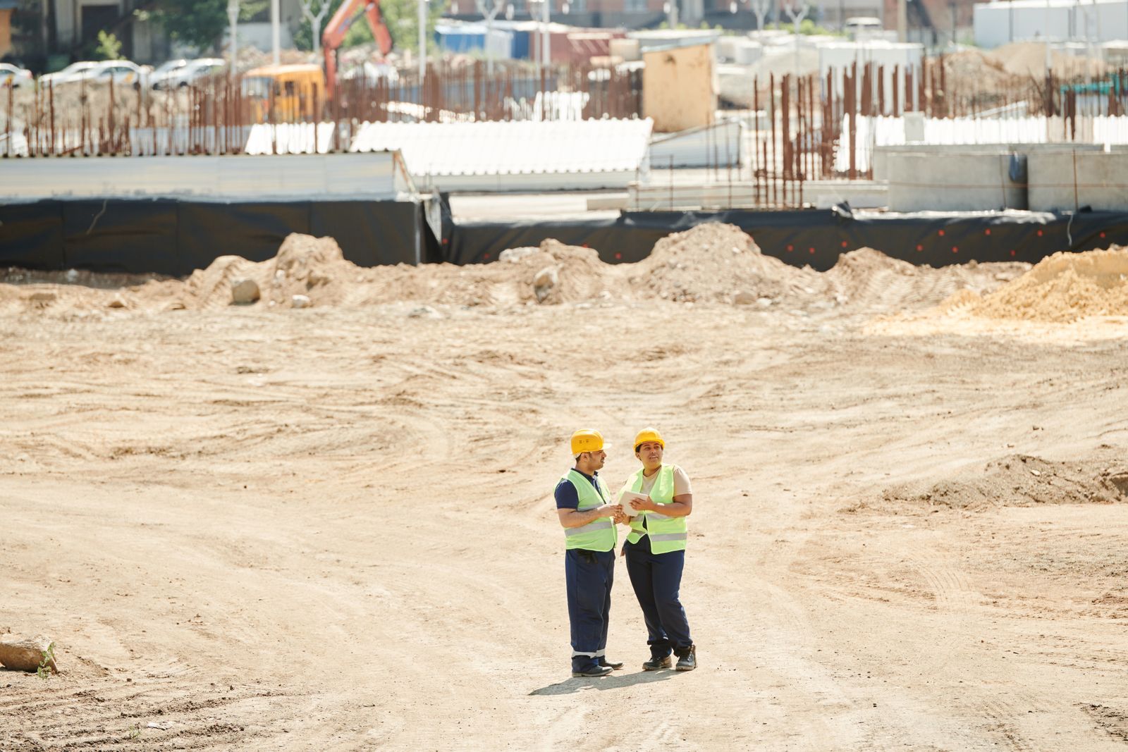 Personal en obra de construcción